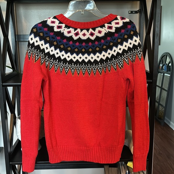 Red patterned sweater - Picture 3 of 4